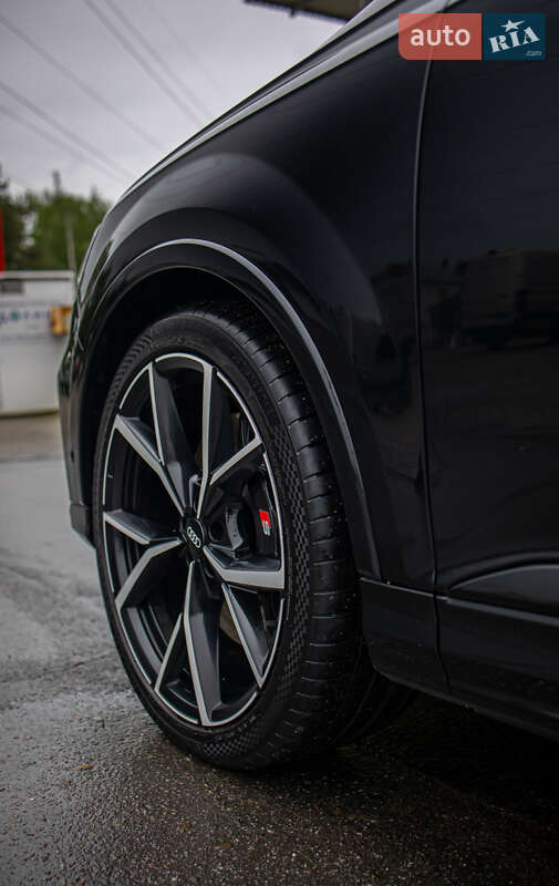 Внедорожник / Кроссовер Audi SQ7 2023 в Черновцах