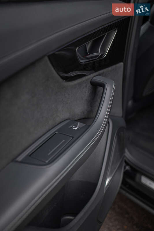 Внедорожник / Кроссовер Audi SQ7 2023 в Черновцах