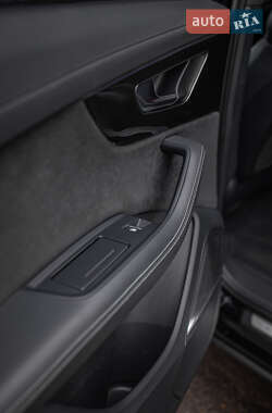 Внедорожник / Кроссовер Audi SQ7 2023 в 