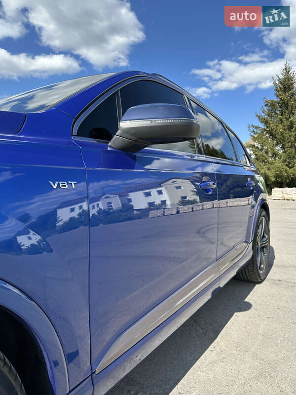 Внедорожник / Кроссовер Audi SQ7 2017 в Ровно