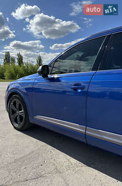 Внедорожник / Кроссовер Audi SQ7 2017 в 