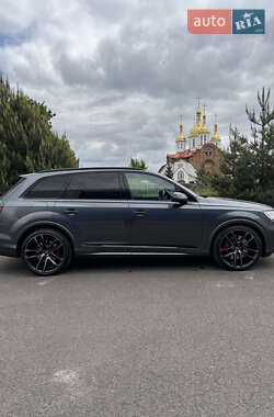 Внедорожник / Кроссовер Audi SQ7 2020 в 
