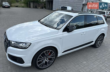 Внедорожник / Кроссовер Audi SQ7 2017 в Ужгороде