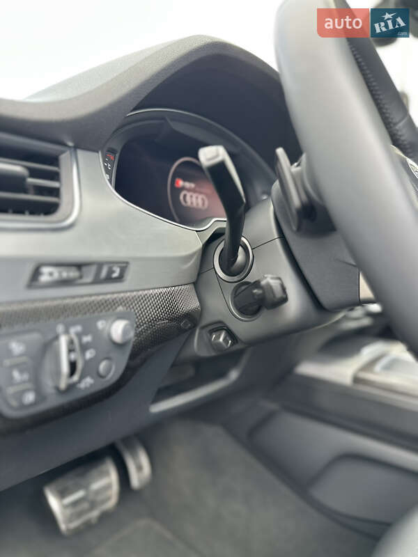 Внедорожник / Кроссовер Audi SQ7 2017 в Ужгороде