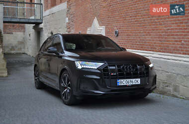 Внедорожник / Кроссовер Audi SQ7 2021 в 
