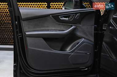 Внедорожник / Кроссовер Audi SQ7 2020 в 