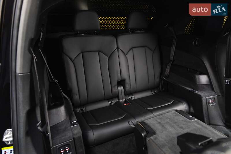Внедорожник / Кроссовер Audi SQ7 2020 в Луцке
