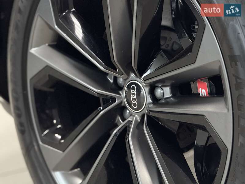 Внедорожник / Кроссовер Audi SQ7 2024 в Тернополе