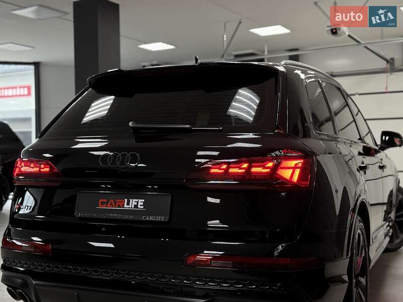 Внедорожник / Кроссовер Audi SQ7 2024 в Тернополе