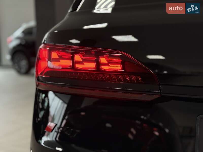 Внедорожник / Кроссовер Audi SQ7 2024 в Тернополе