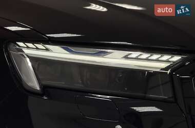 Внедорожник / Кроссовер Audi SQ7 2024 в 