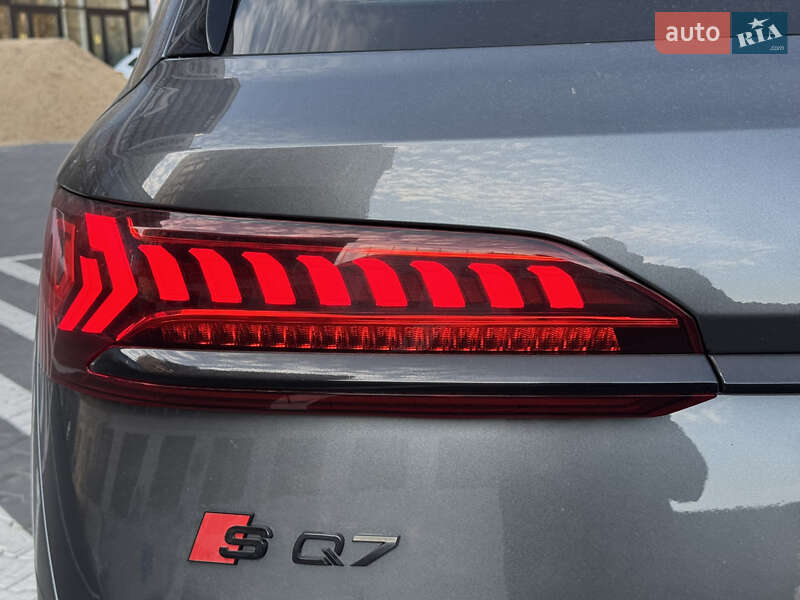 Внедорожник / Кроссовер Audi SQ7 2021 в Хмельницком