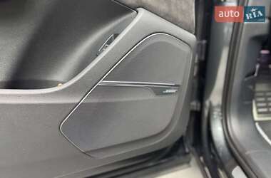 Внедорожник / Кроссовер Audi SQ7 2018 в 
