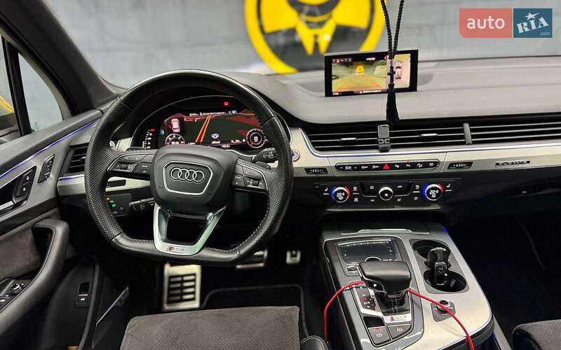 Внедорожник / Кроссовер Audi SQ7 2018 в Черновцах
