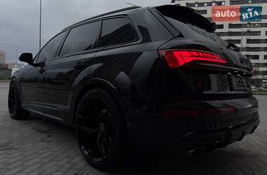 Внедорожник / Кроссовер Audi SQ7 2024 в 
