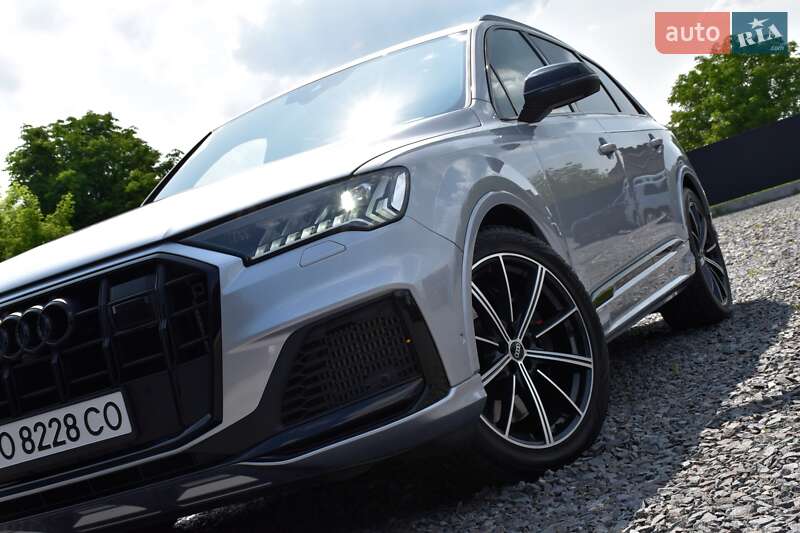 Внедорожник / Кроссовер Audi SQ7 2020 в Дрогобыче