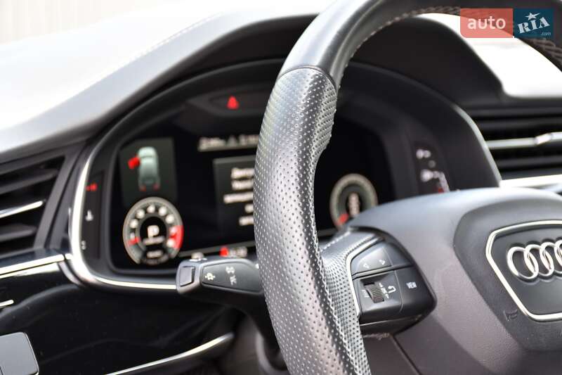 Внедорожник / Кроссовер Audi SQ7 2020 в Дрогобыче