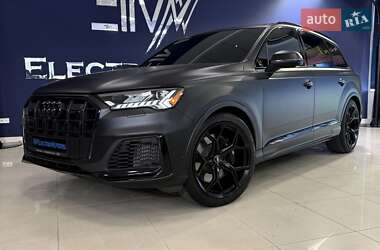 Внедорожник / Кроссовер Audi SQ7 2020 в Кропивницком