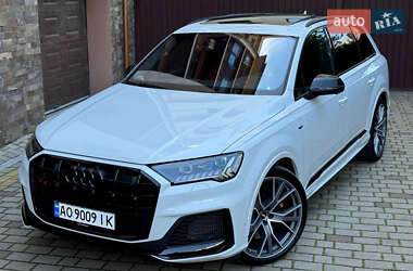 Внедорожник / Кроссовер Audi SQ7 2020 в 