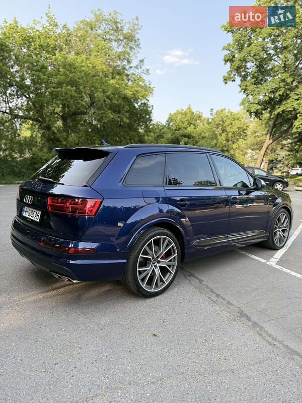 Позашляховик / Кросовер Audi SQ7 2018 в Дніпрі