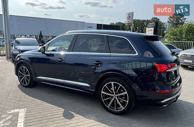 Внедорожник / Кроссовер Audi SQ7 2024 в 