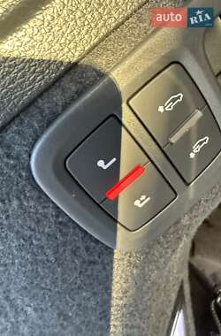 Внедорожник / Кроссовер Audi SQ7 2022 в 