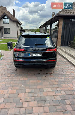 Внедорожник / Кроссовер Audi SQ7 2021 в 