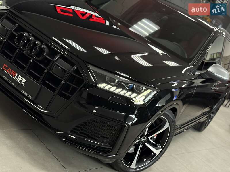 Внедорожник / Кроссовер Audi SQ7 2021 в Тернополе