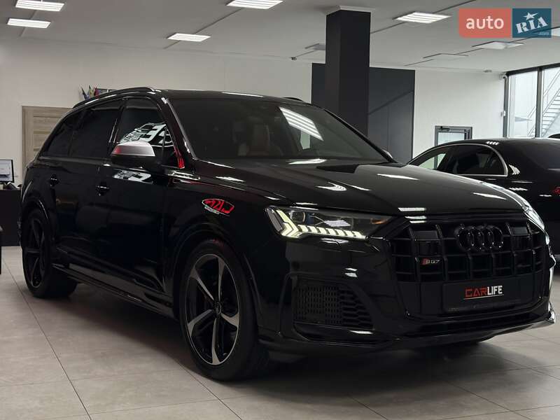 Внедорожник / Кроссовер Audi SQ7 2021 в Тернополе
