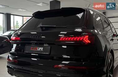 Внедорожник / Кроссовер Audi SQ7 2021 в 
