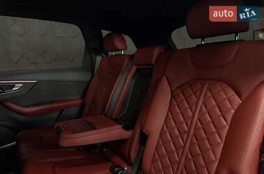 Внедорожник / Кроссовер Audi SQ7 2021 в 