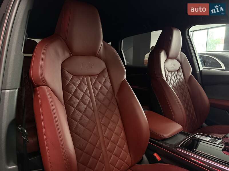 Внедорожник / Кроссовер Audi SQ7 2021 в Тернополе