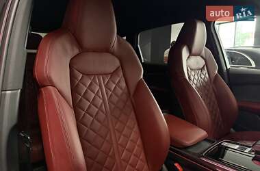 Внедорожник / Кроссовер Audi SQ7 2021 в 