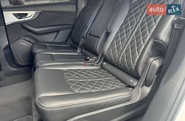Внедорожник / Кроссовер Audi SQ7 2017 в 