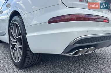 Внедорожник / Кроссовер Audi SQ7 2017 в 