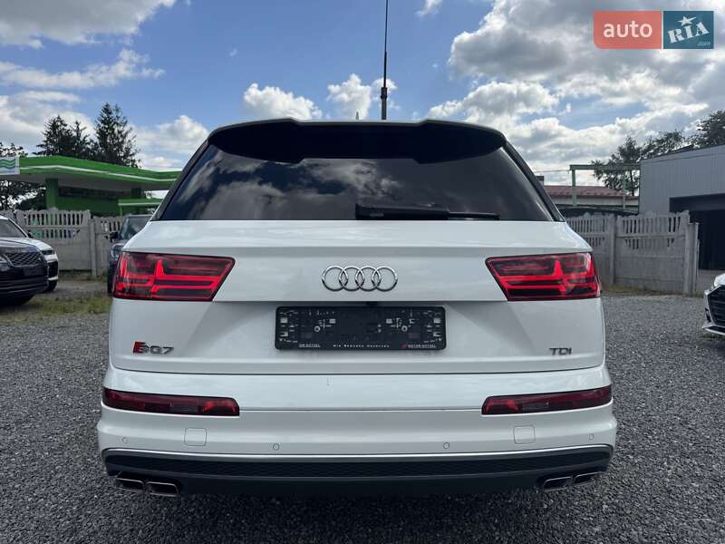 Внедорожник / Кроссовер Audi SQ7 2017 в Тернополе