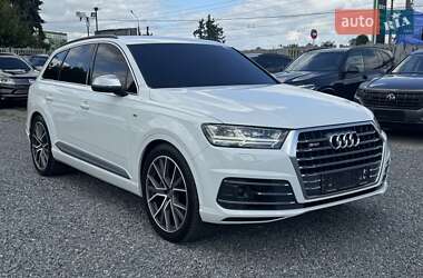 Внедорожник / Кроссовер Audi SQ7 2017 в 