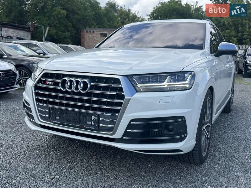 Внедорожник / Кроссовер Audi SQ7 2017 в Тернополе
