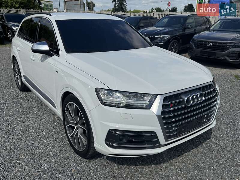 Внедорожник / Кроссовер Audi SQ7 2017 в Тернополе