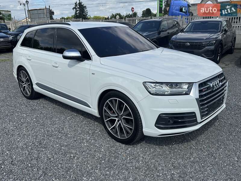 Внедорожник / Кроссовер Audi SQ7 2017 в Тернополе