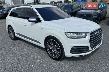 Внедорожник / Кроссовер Audi SQ7 2017 в 