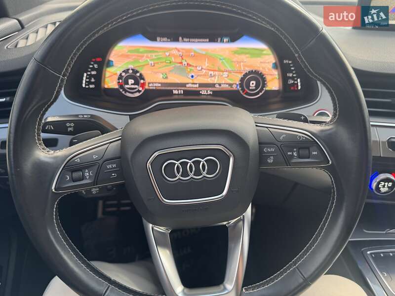 Внедорожник / Кроссовер Audi SQ7 2017 в Тернополе