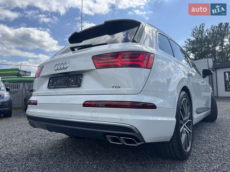 Внедорожник / Кроссовер Audi SQ7 2017 в Тернополе