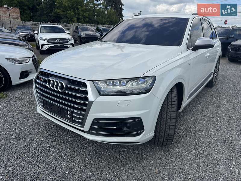 Внедорожник / Кроссовер Audi SQ7 2017 в Тернополе