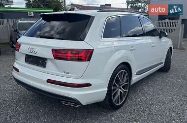 Внедорожник / Кроссовер Audi SQ7 2017 в 