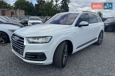 Внедорожник / Кроссовер Audi SQ7 2017 в 