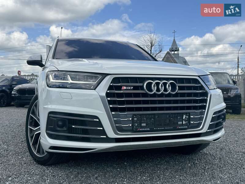 Внедорожник / Кроссовер Audi SQ7 2017 в Тернополе