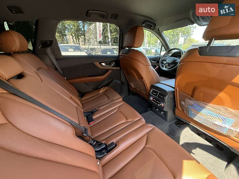 Внедорожник / Кроссовер Audi SQ7 2019 в Виннице