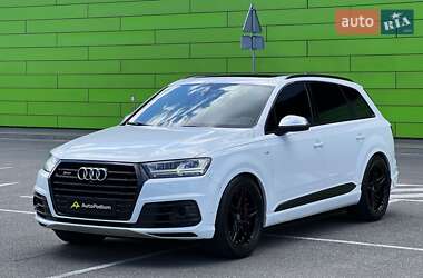 Внедорожник / Кроссовер Audi SQ7 2017 в 