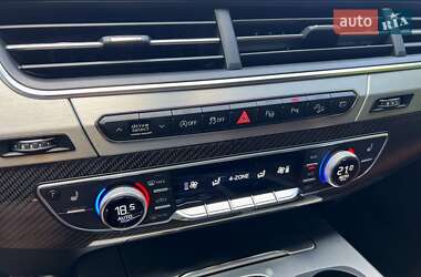Внедорожник / Кроссовер Audi SQ7 2017 в 